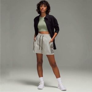 Multi-Pocket Cargo High-Rise Hiking Short 5"